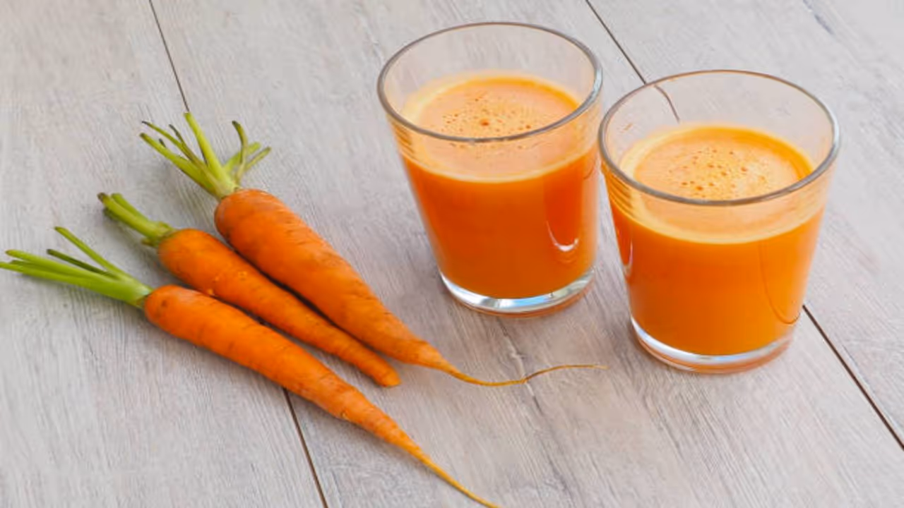 how to prepare healthy carrot milkshake