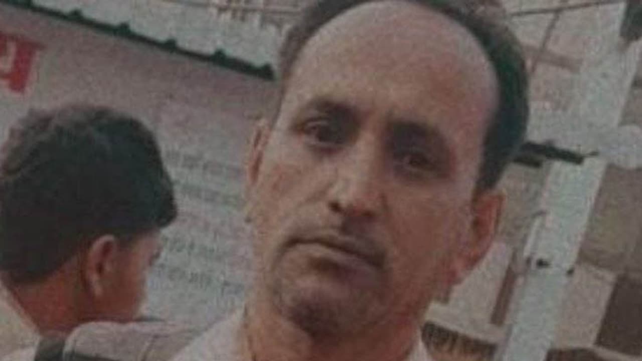 Bharatpur shocking crime stories Mother and brother were set on fire in the car by son in Rajasthan Bharatpur shocking crime stories Mother and brother were set on fire in the car by son in Rajasthan