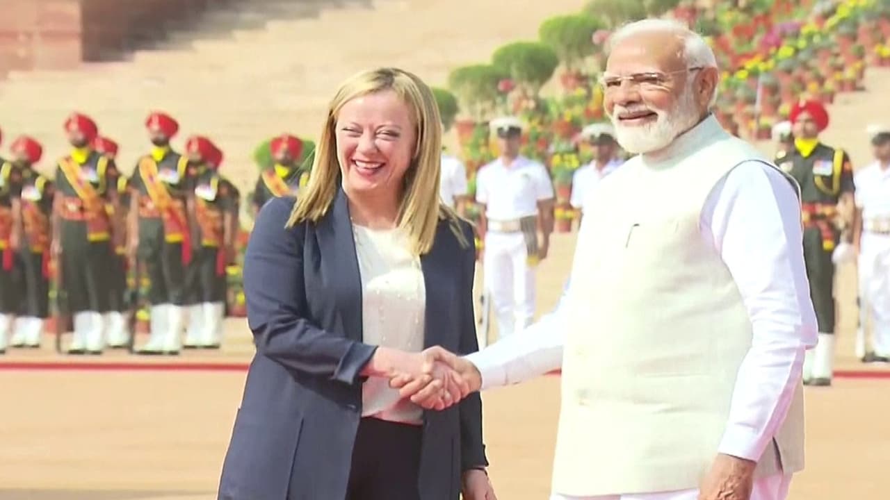 PM Narendra Modi welcomes Italian PM Giorgia Meloni