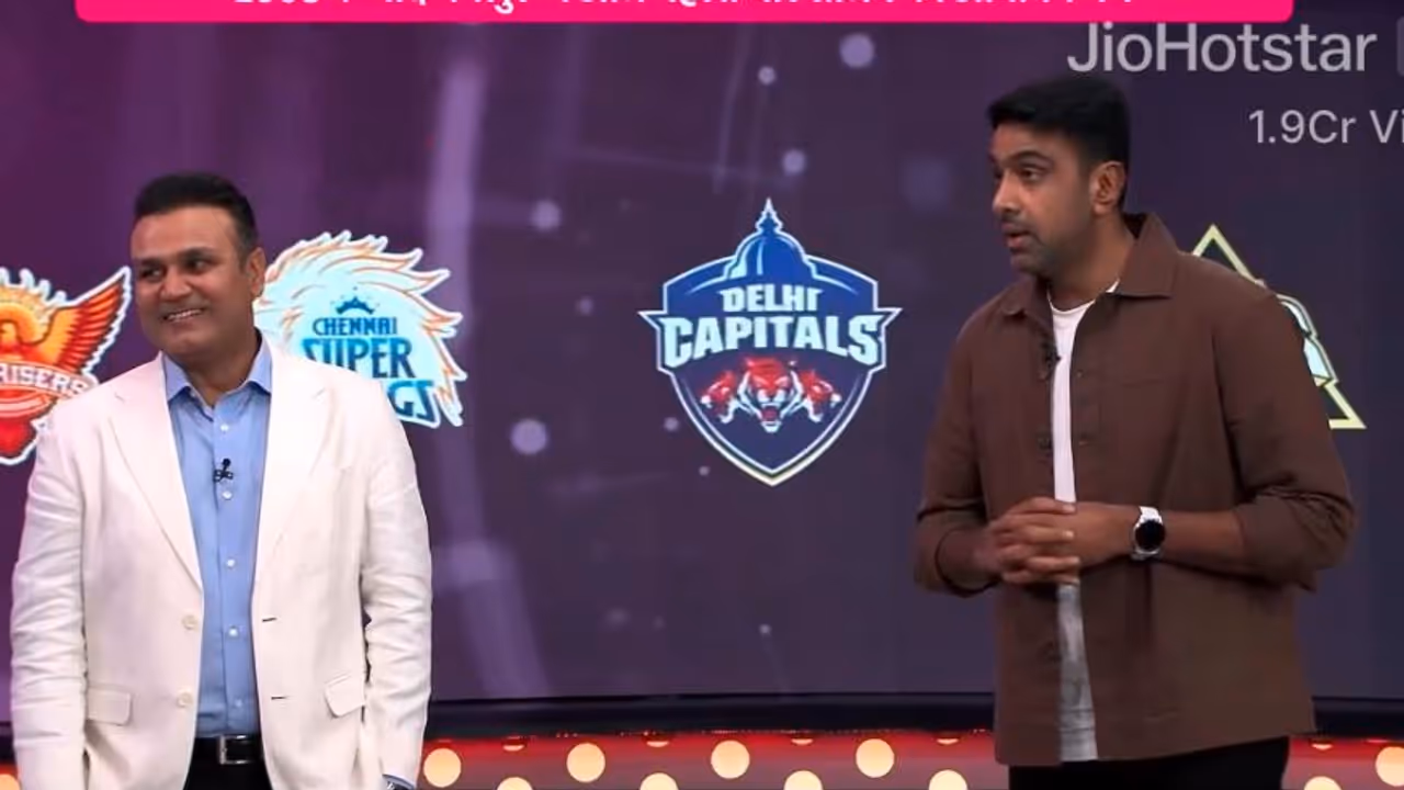 War of words between Virender Sehwag and R Ashwin War of words between Virender Sehwag and R Ashwin