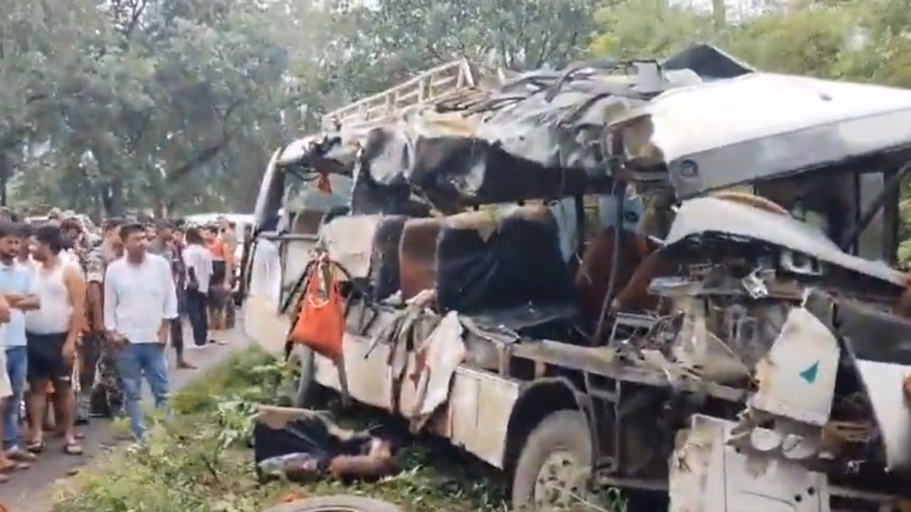 Bus Carrying Kanwariyas Collides With Truck; 18 Killed
