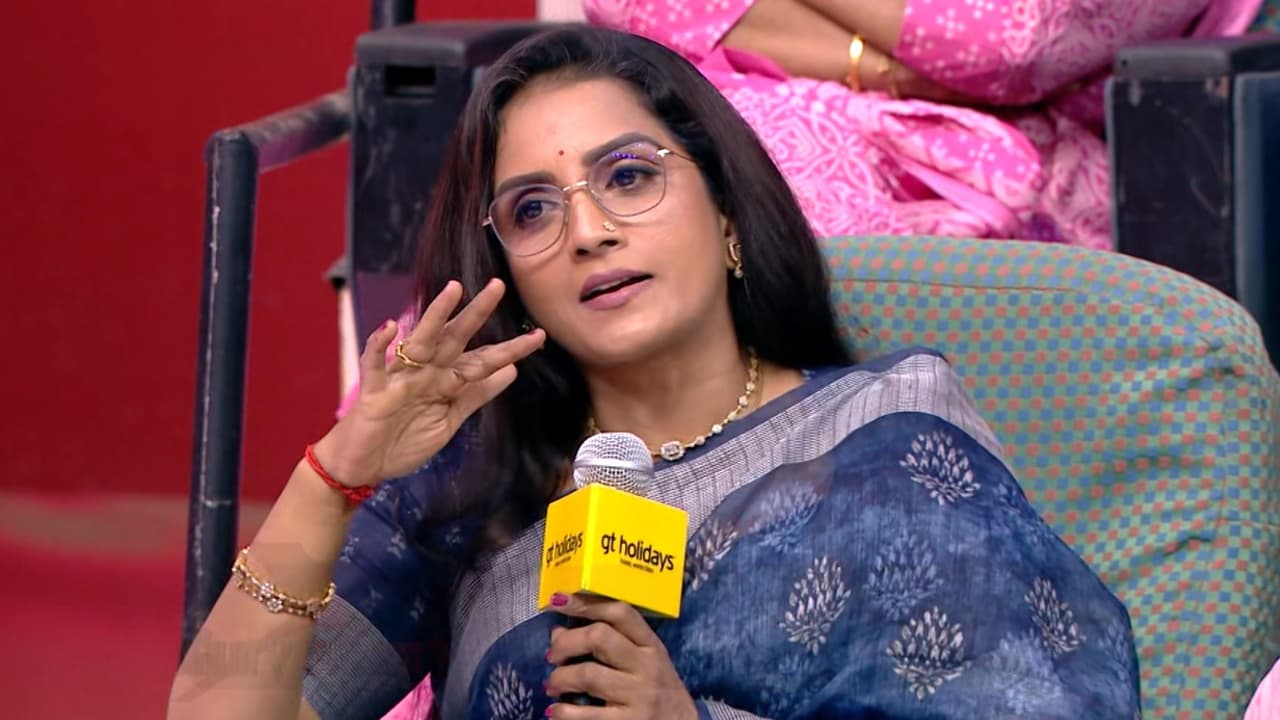 Ammu Ramachandran Neeya Naana Show Dog program