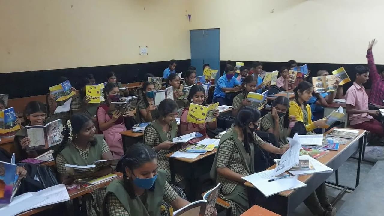 Karnataka Private Schools Face Severe Textbook Shortage Karnataka Private Schools Face Severe Textbook Shortage