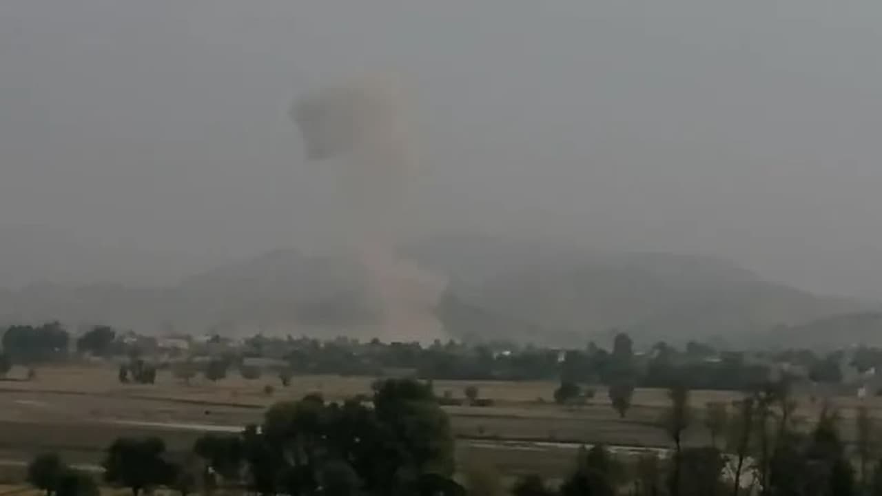 13 soldiers killed in suicide attack in northwest Pakistan 13 soldiers killed in suicide attack in northwest Pakistan