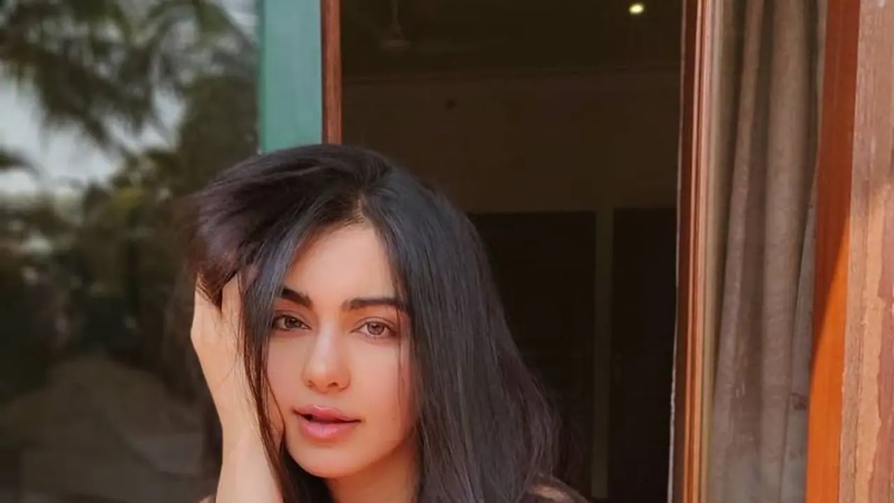 देखिए इस अदा से अदा ने किया हीट को बीट
