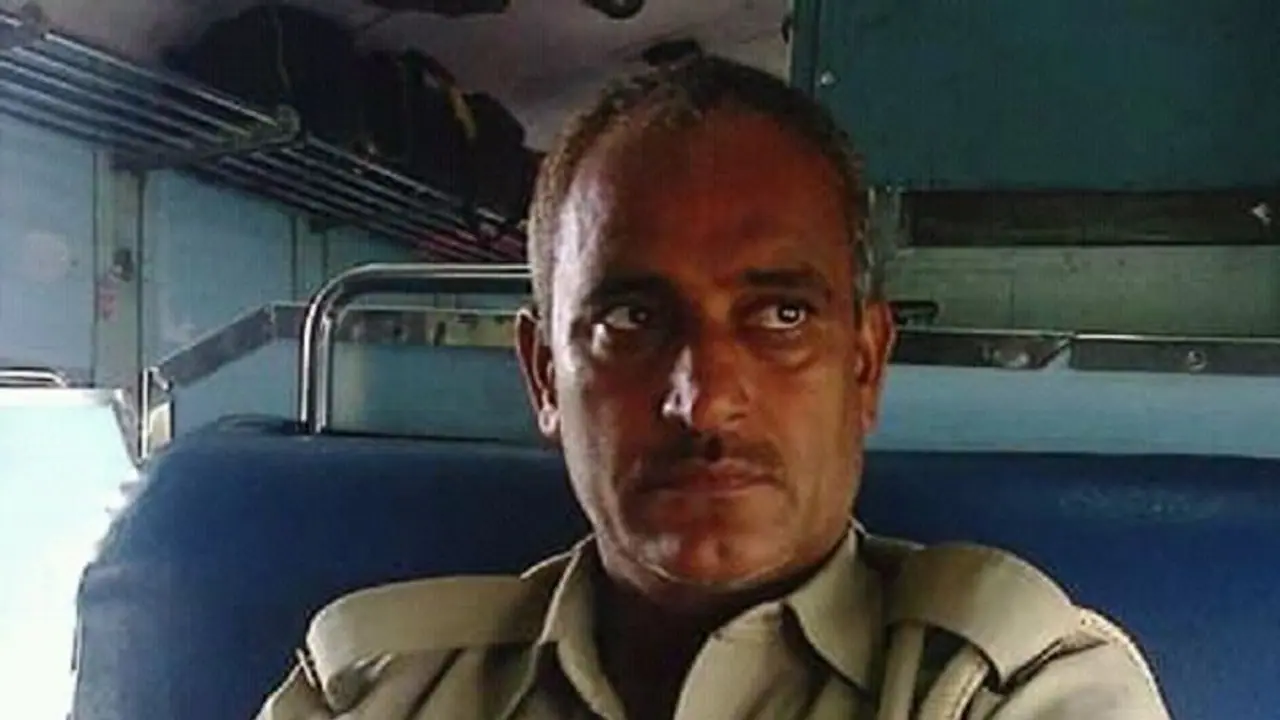 यूपी पुलिस का सिपाही बना भू-माफिया, वरिष्ठ अधिकारियों ने दर्ज कराया केस
