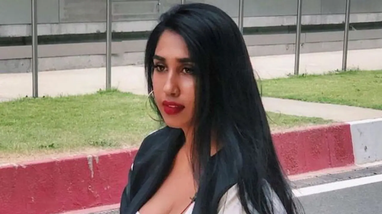 स्कारलेट रोज की ये Sexy and Bold फोटोज नहीं देखी होंगी पहले आपने , लगा रही है पानी में आग
