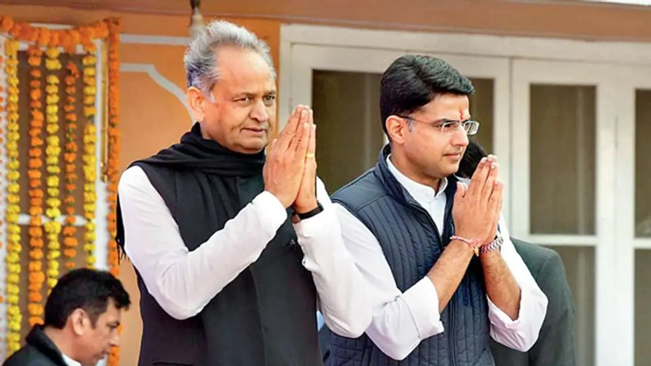 राजस्थान में गर्मायी सियासत, फिर आमने सामने आए गहलोत और पायलट