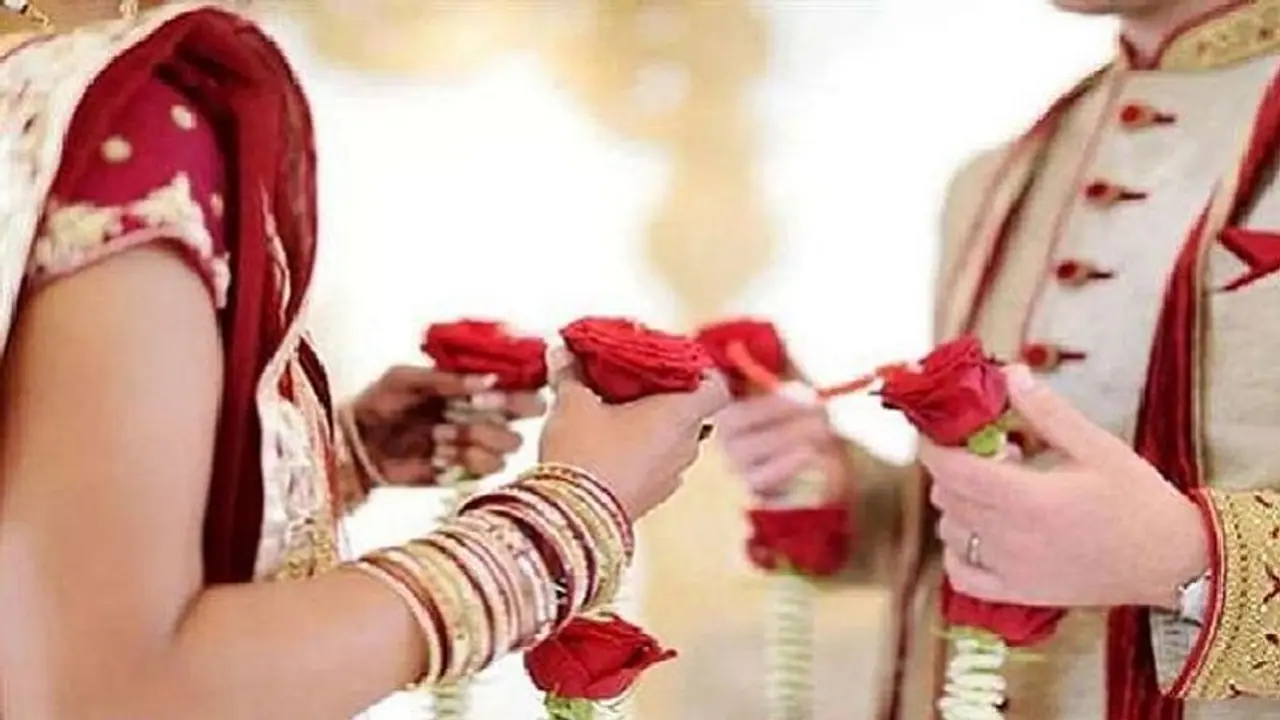 रात में जमकर बारात में नाचे बाराती, सुबह हो गए कोरोना पॉजिटिव
