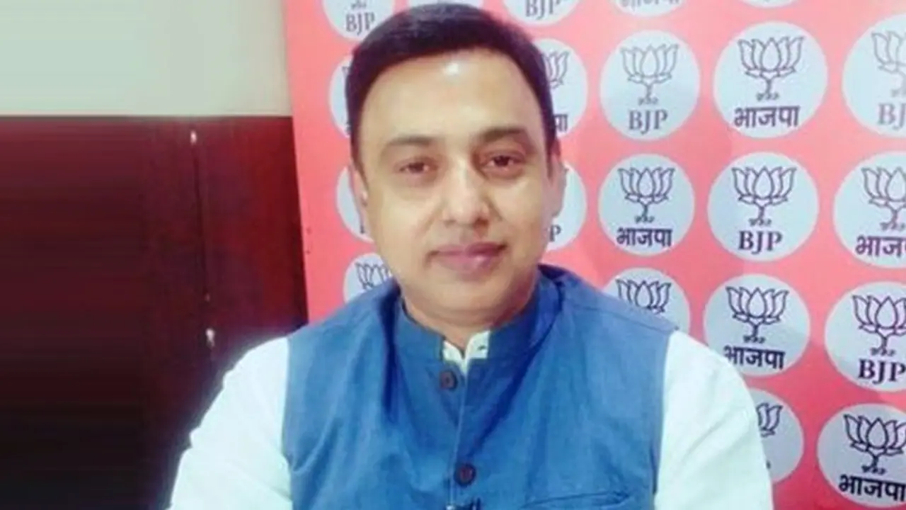 एमपी में कांग्रेस सरकार गिराने का मिला इनाम, यूपी में भाजपा ने खेला मुस्लिम कार्ड