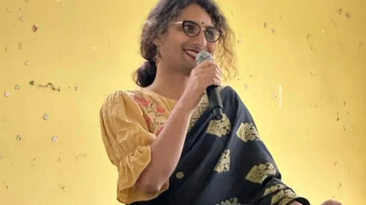 शौचालय जाने के लिए लंच का वेट करती थीं,स्कूल में लोग मजाक बनाते थे !आज रितुपर्णा दो फ्री लाइब्रेरी खोल चुकी है