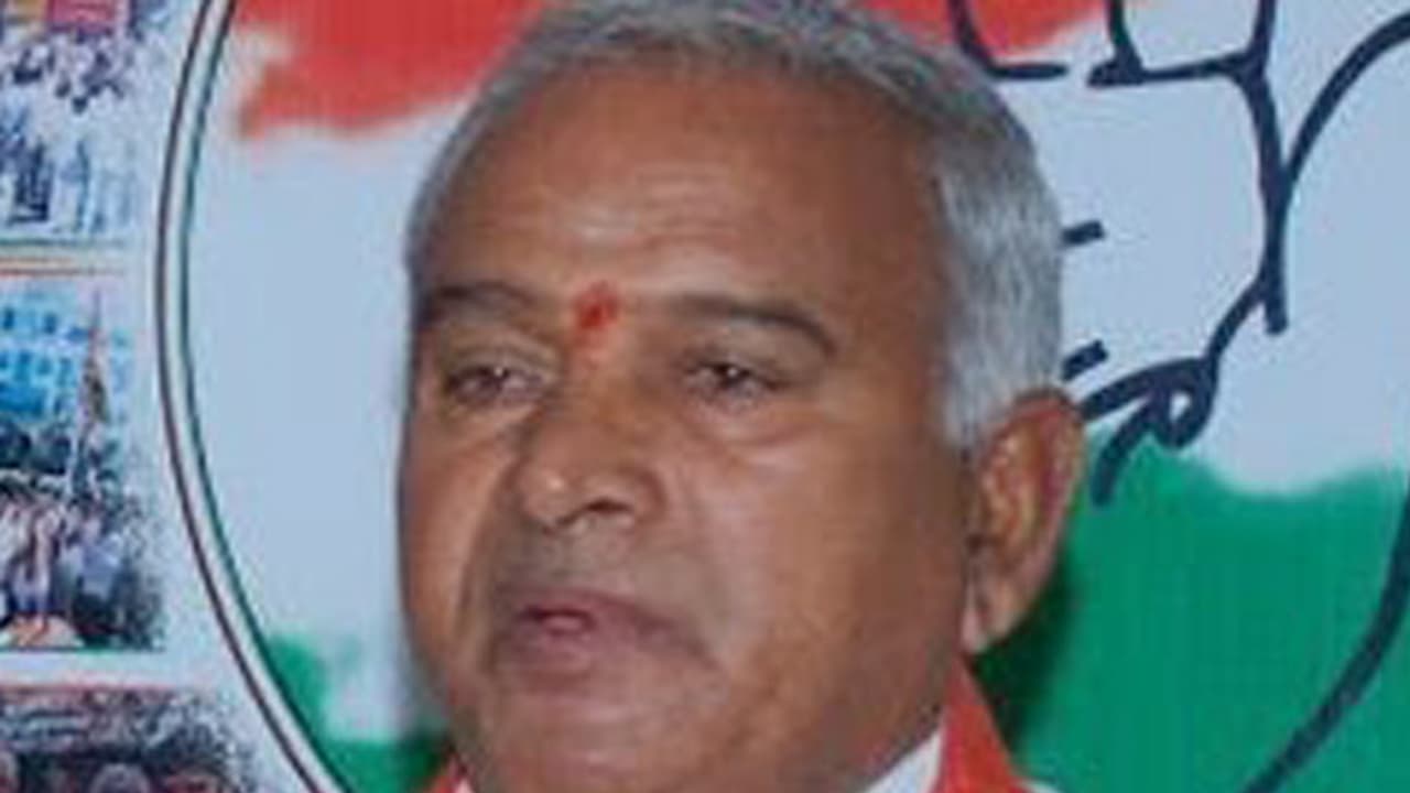 Stv Raji Reddy ఉప్పల్ కాంగ్రెస్లో చిచ్చు: అనుచరులతో రాజిరెడ్డి భేటీ, టీఆర్ఎస్లోకి ...