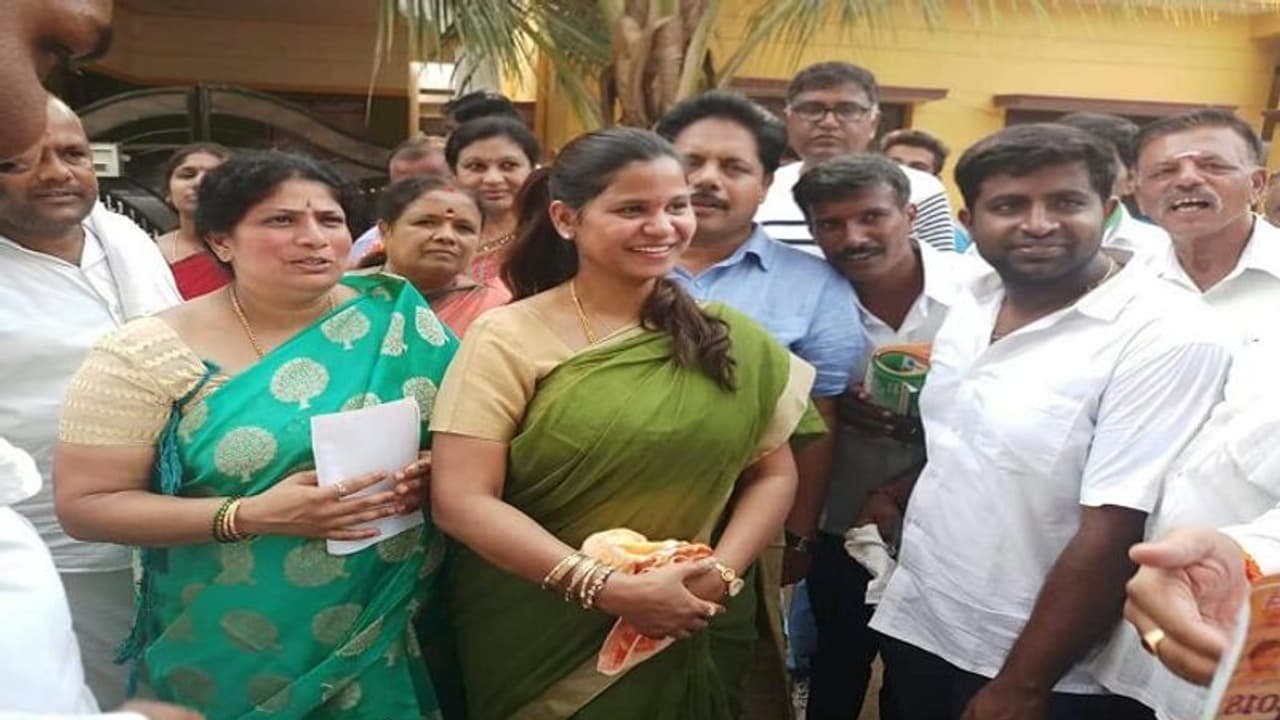 ನಿಯಮ ಉಲ್ಲಂಘನೆ: ಸಿದ್ದರಾಮಯ್ಯ ಸೊಸೆ ಪಬ್ ಕ್ಲೋಸ್ | Siddaramaiah S Daughter In ...