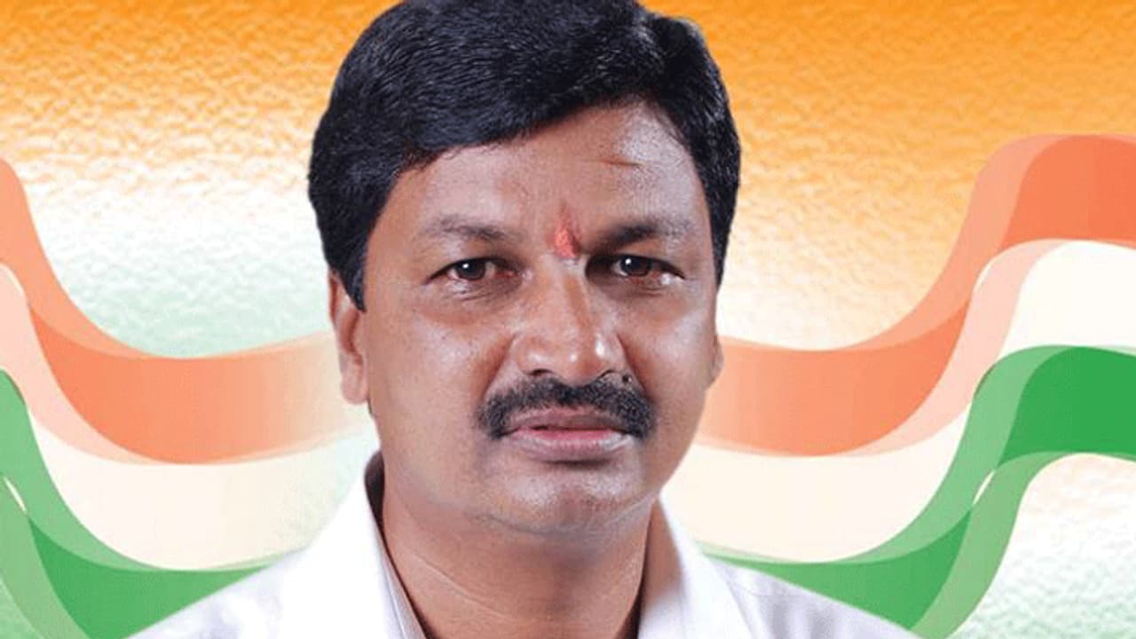 ಭುಗಿಲೆದ್ದ ಅತೃಪ್ತಿ: ರಮೇಶ್ ಜಾರಕಿಹೊಳಿ ಮನೆಗೆ ಬಿಜೆಪಿ ಶಾಸಕರ ದಂಡು | Bjp ...