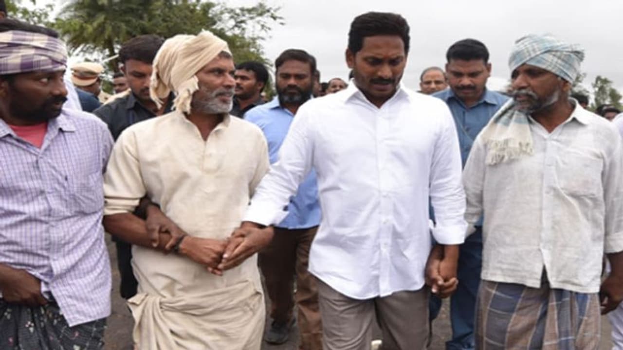 జగన్‌తో దాసరి జై రమేష్ భేటీ | Dasari Jay Ramesh Meets Ys Jagan In ...