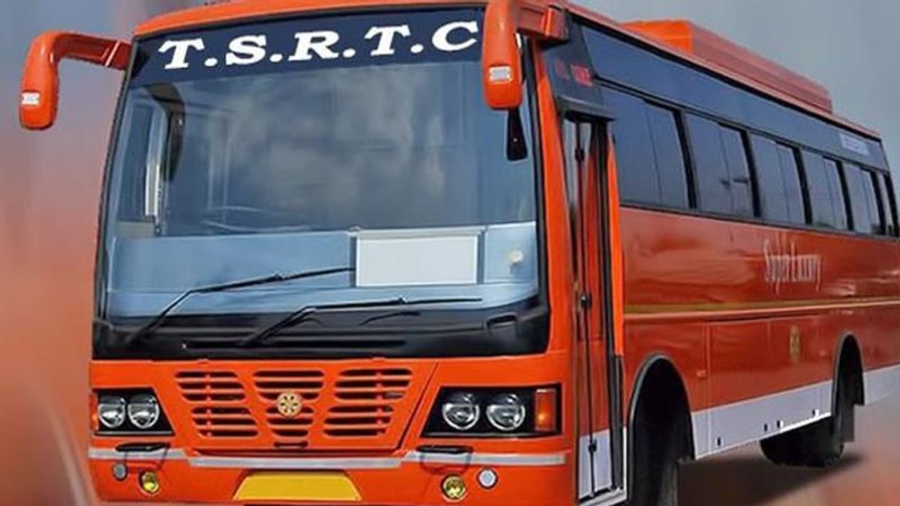 TGSRTC : తెలుగు ప్రజలకు గుడ్ న్యూస్ ... భారీగా తగ్గిన బస్ టికెట్ ధరలు
