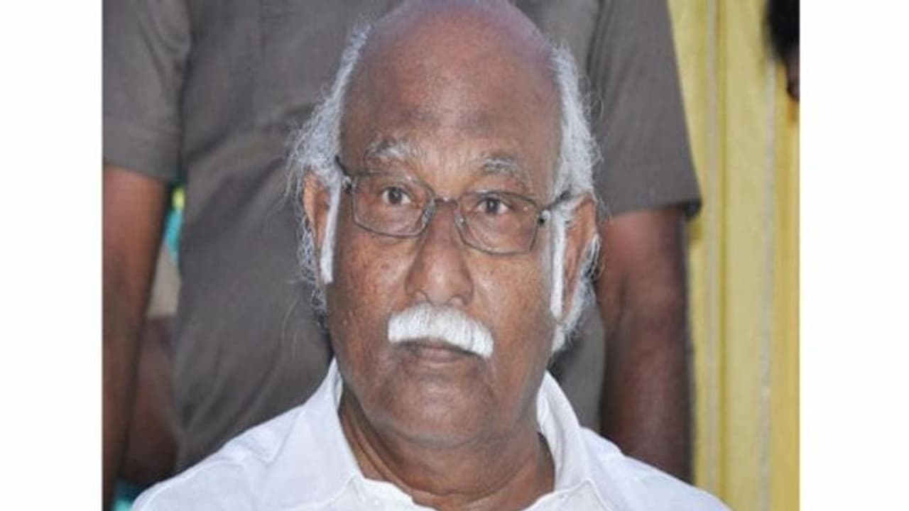 அதிமுகவில் கட்டம் கட்டப்படுகிறாரா மாஜி அமைச்சர் அன்வர் ராஜா.? முஷ்டியை ...