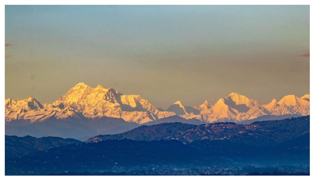 Lockdown effect: Kathmandu gets a glimpse of Mount Everest as pollution levels decrease