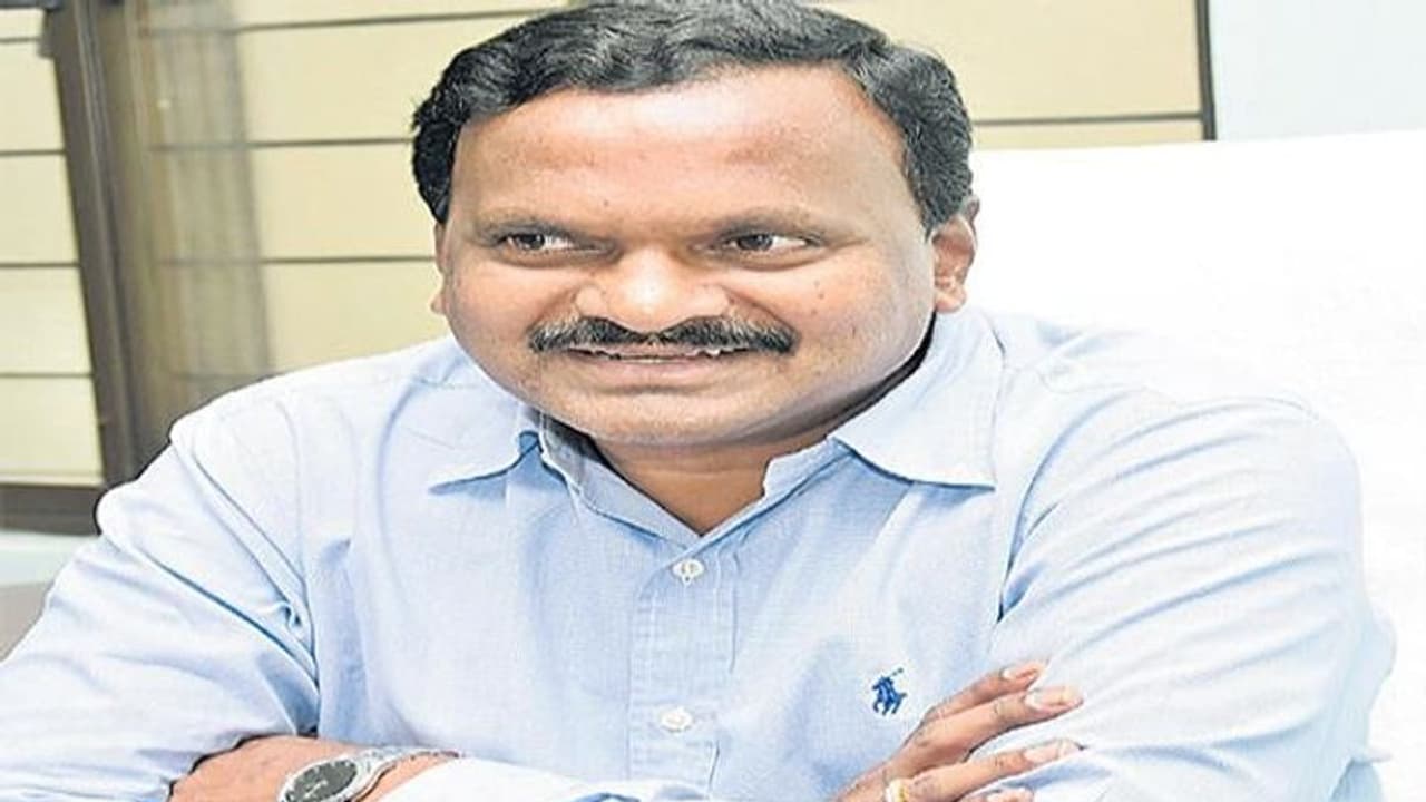 Venkata Rama Reddy Venkata Rami Reddy: ఎమ్మెల్సీ వెంకట్రామిరెడ్డితో క్షమాపణలు చెప్పిస్తాం ...
