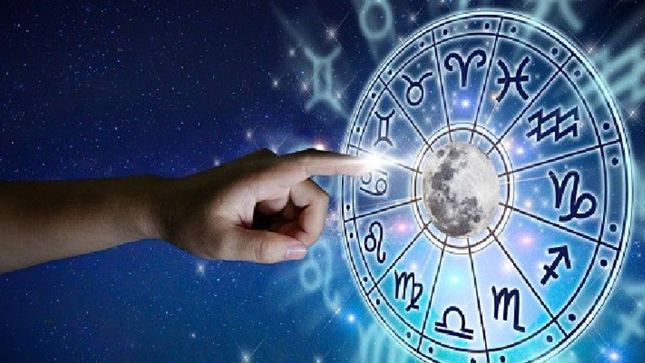 Lucky Zodiac Signs in August 2025 – ದಿಗ್ಬಲ ಯೋಗದಿಂದ ಶುಭ ಫಲಿತಾಂಶ | August Astro Yoga 2025 Lucky Raashi Suh Lucky Zodiac Signs in August 2025 – ದಿಗ್ಬಲ ಯೋಗದಿಂದ ಶುಭ ಫಲಿತಾಂಶ | August Astro Yoga 2025 Lucky Raashi Suh