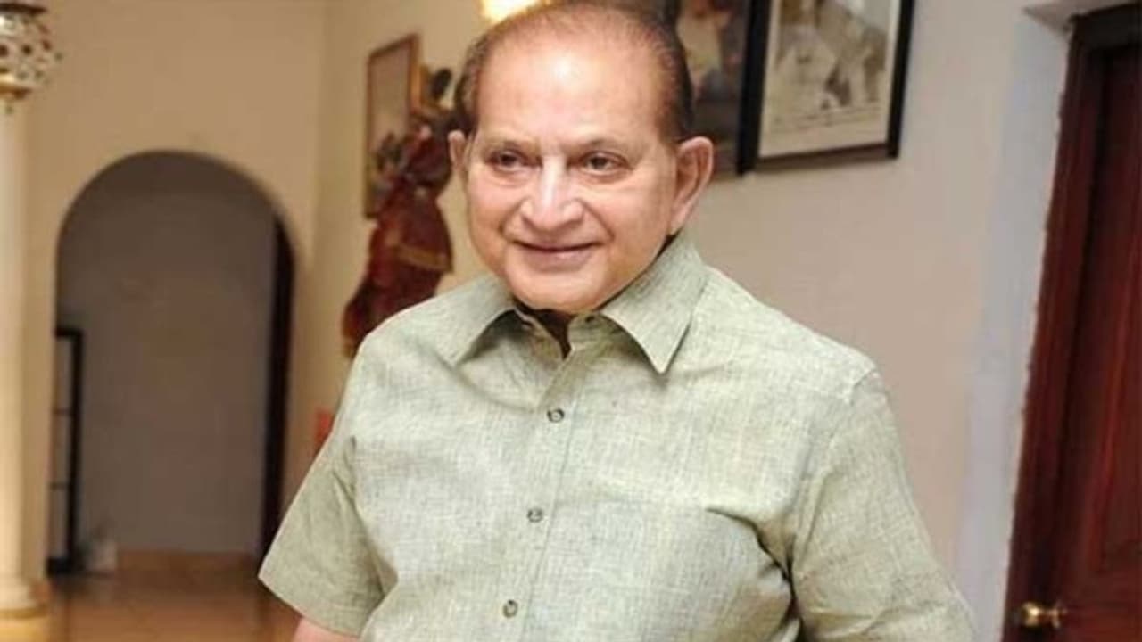 Krish Dad Telugu superstar Krishna, Mahesh Babu's father passes away at 79 in ...