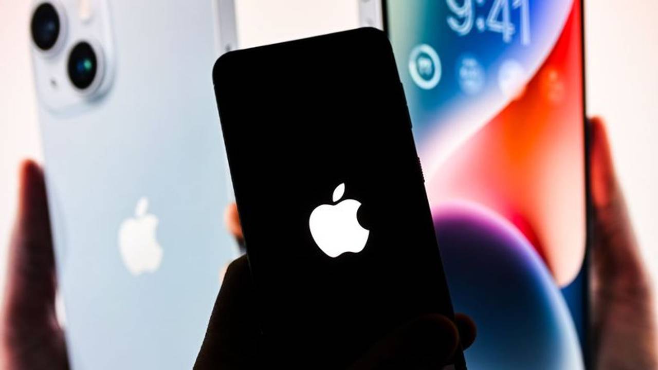 Apple loses top smartphone makes spot to THIS company as iPhone shipments drop: Report