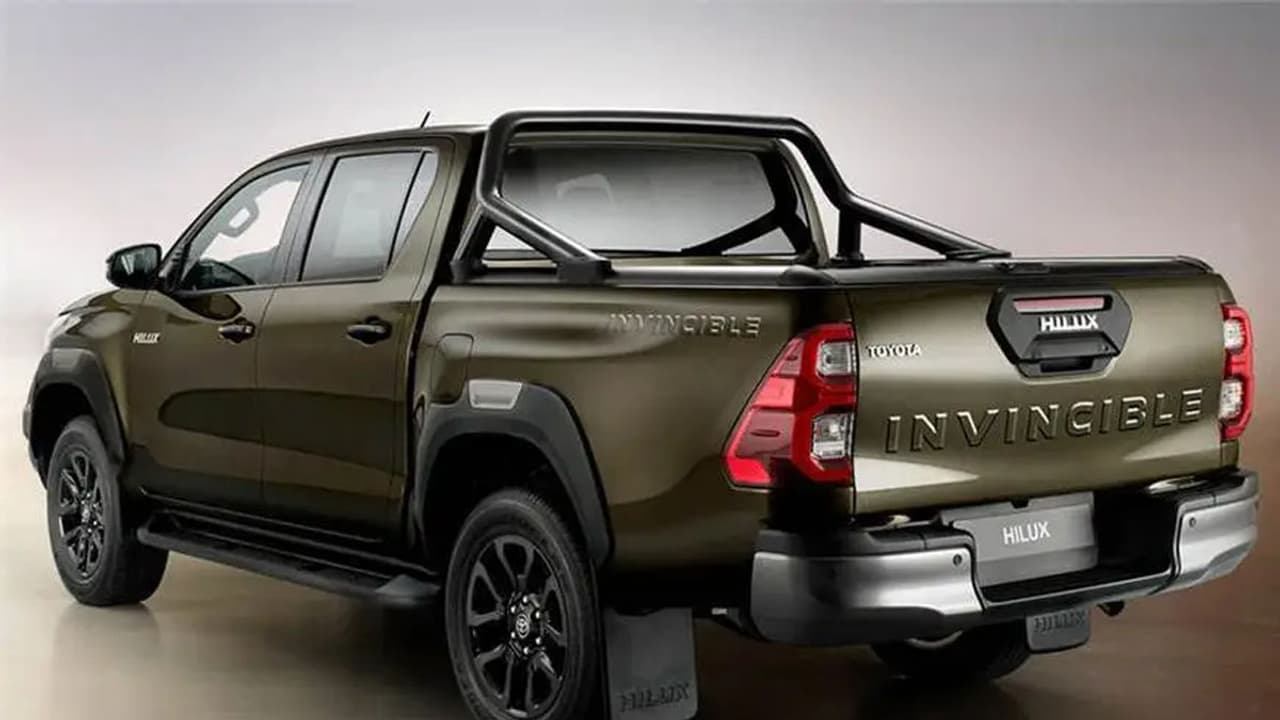 Toyota : இந்தியாவில் புது கெட்டப்பில் மாஸ் எண்ட்ரி கொடுக்கும் டொயோட்டா ஹிலக்ஸ் - விலை எவ்வளவு தெரியுமா?