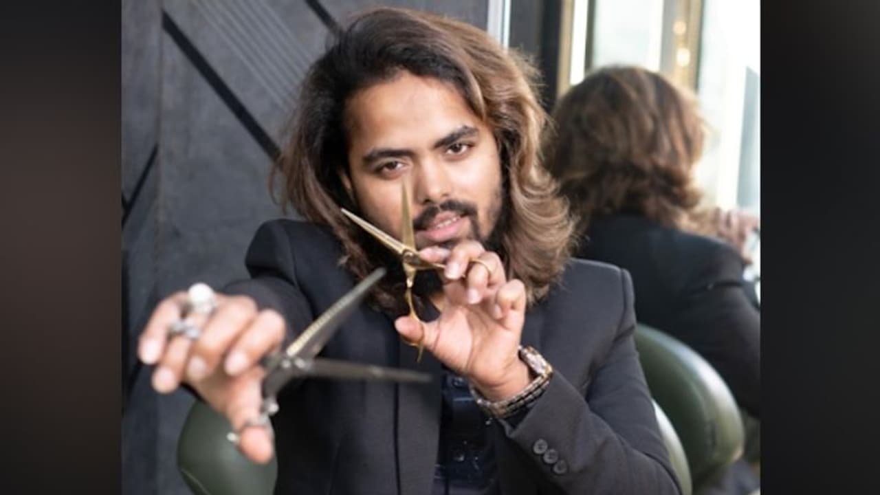Afsar Ansari aka Shanuzz Salon Gives Professional Output In His Hair ...