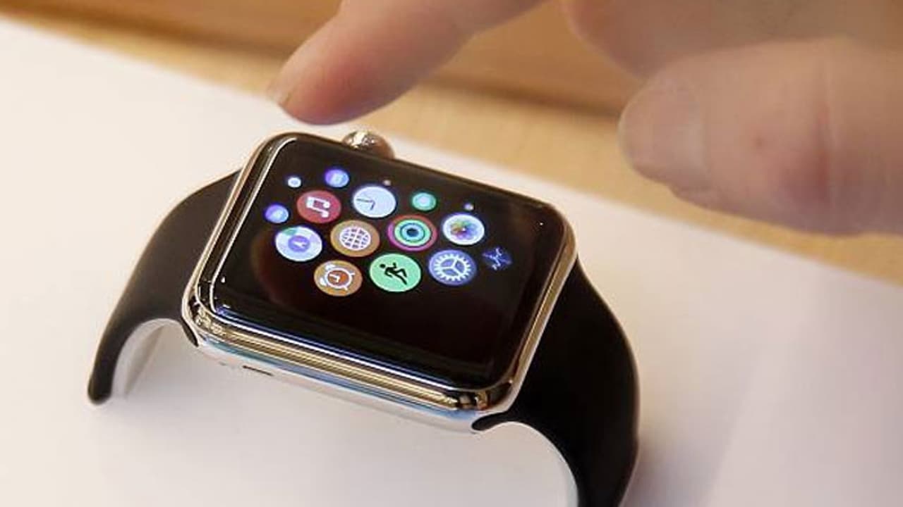 Apple rolls out first public beta of WatchOS 10; users get revamped ...