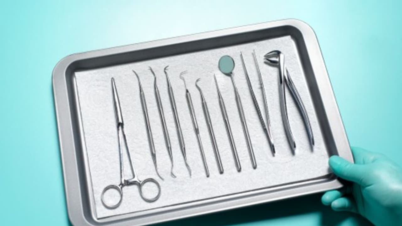 SHOCKING! Thai woman discovers surgical needle left in body after 18 ...