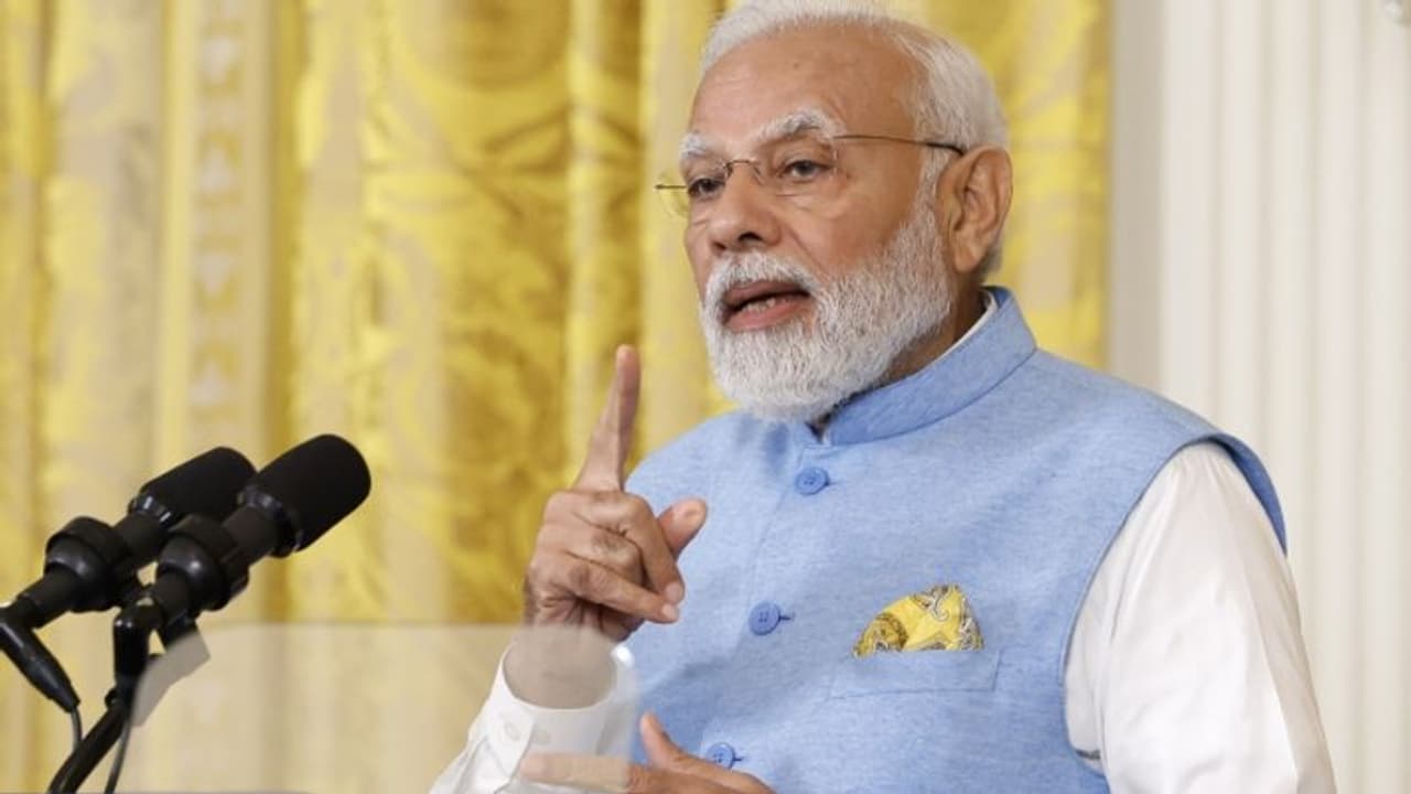 Modi Life PM Narendra Modi Biography: नरेंद्र मोदी को मिला इतना अवार्ड आप गिन ...