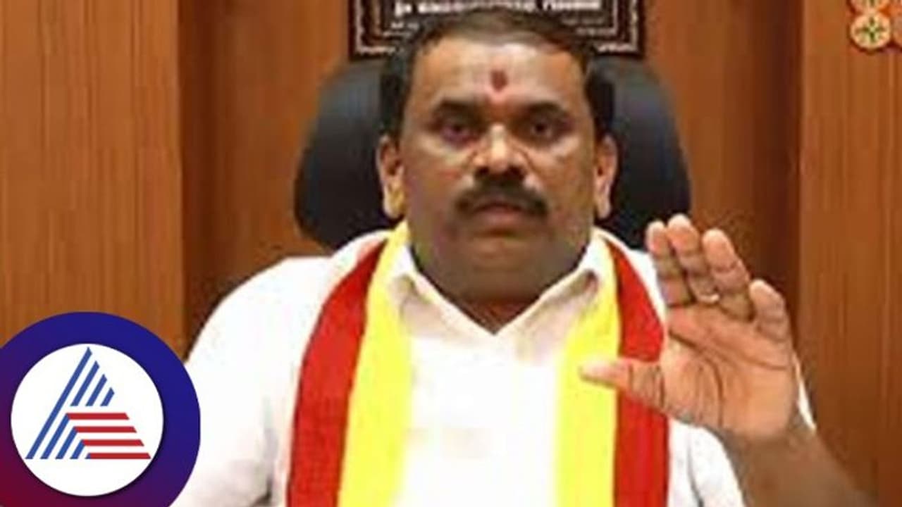 Cases against pro-Kannada activists: ಕನ್ನಡಕ್ಕಾಗಿ ಕೈ ಎತ್ತಿದ್ದಕ್ಕಾಗಿ ಬಿತ್ತು 2000 ಕೇಸ್! | More Than 2000 Cases Registered Against Pro Kannada Activists Cases against pro-Kannada activists: ಕನ್ನಡಕ್ಕಾಗಿ ಕೈ ಎತ್ತಿದ್ದಕ್ಕಾಗಿ ಬಿತ್ತು 2000 ಕೇಸ್! | More Than 2000 Cases Registered Against Pro Kannada Activists