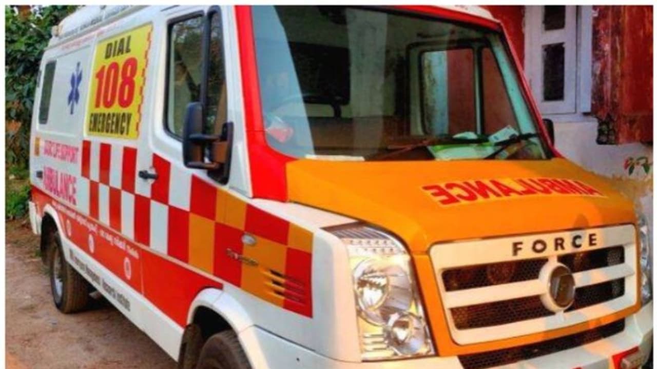 w-1280,h-720,format-jpg,imgid-01hdnvwq91ay2f2v4ybzbtk4w4,imgname-108-ambulance.jpg