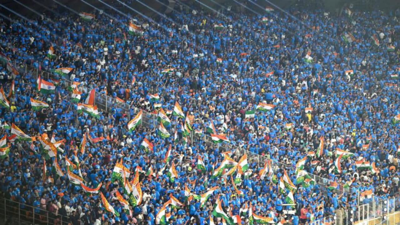 Asia Cup 2025: ಭಾರತ-ಪಾಕ್ ಫೈನಲ್ ನೋಡುವವರೆಗೆ ಪೊಲೀಸರಿಂದ ಖಡಕ್ ವಾರ್ನಿಂಗ್, ಹೀಗೆ ಮಾಡಿದ್ರೆ ಜೈಲೂಟ ಗ್ಯಾರಂಟಿ! Asia Cup 2025: ಭಾರತ-ಪಾಕ್ ಫೈನಲ್ ನೋಡುವವರೆಗೆ ಪೊಲೀಸರಿಂದ ಖಡಕ್ ವಾರ್ನಿಂಗ್, ಹೀಗೆ ಮಾಡಿದ್ರೆ ಜೈಲೂಟ ಗ್ಯಾರಂಟಿ!