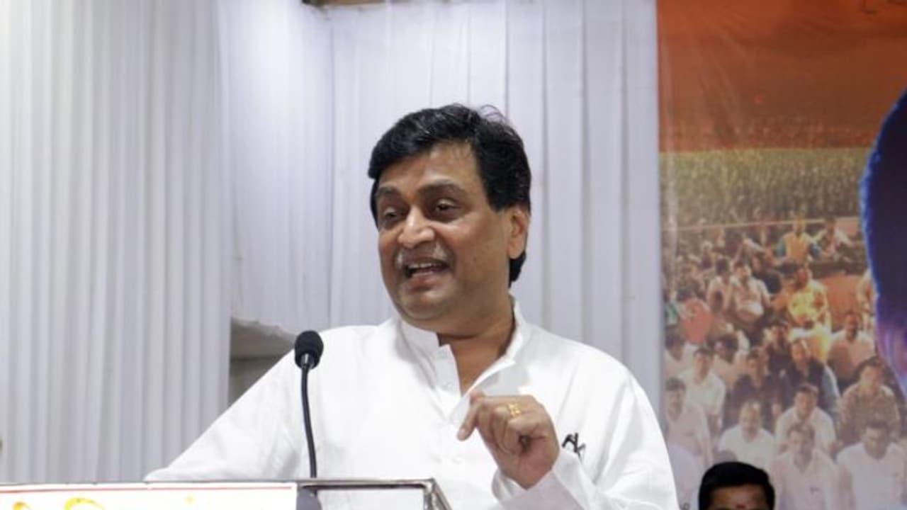 Massive blow for Congress, former Maharashtra CM Ashok Chavan quits ...