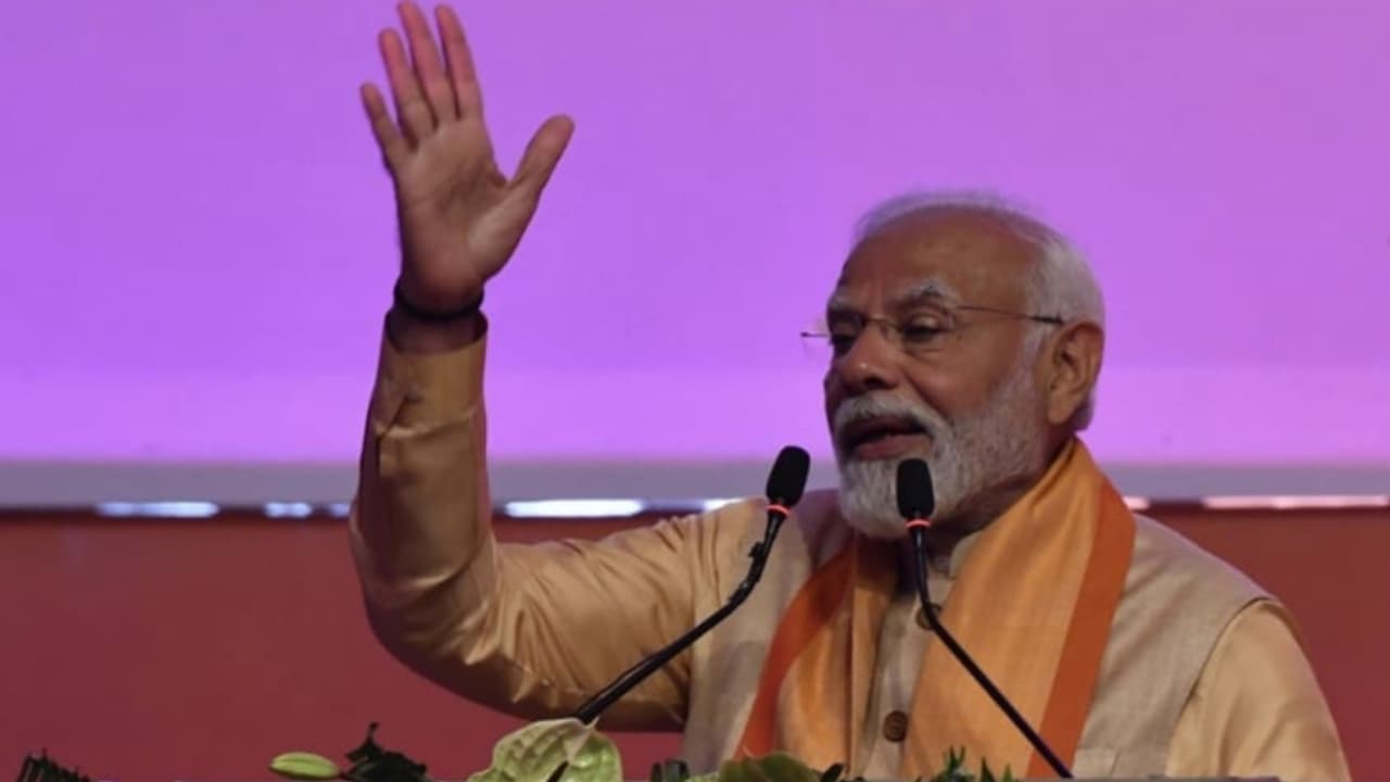 PM Modi UP Visit : यूपी में आज भारत का सबसे बड़ा टूरिज्म हब बनने का ...