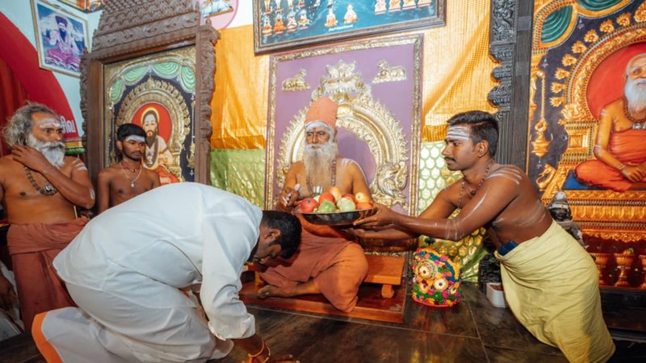 ஆன்மிகமும், அரசியலும் பிரிக்கக் கூடாதவை; மருதாச்சல அடிகளாரிடம் ஆசிபெற்ற ...