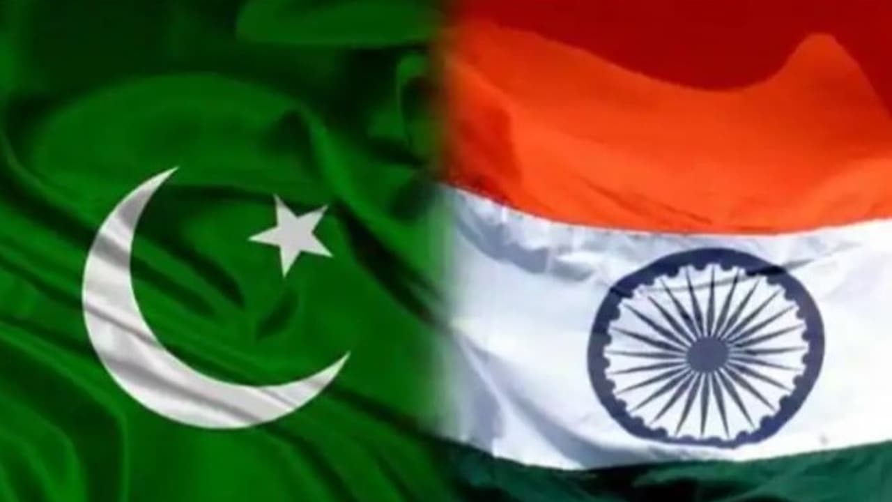 ಭಾರತ-ಪಾಕ್ ಪಂದ್ಯ ರದ್ದಾದ್ರೆ ₹2200 ಕೋಟಿ ನಷ್ಟ ಸಂಭವ!- ಐಸಿಸಿ, ಪಾಕ್, ಬಿಸಿಸಿಐ, ಲಂಕಾ ಮಂಡಳಿಗೆ ನಷ್ಟ | If India Pakistan Match Is Cancelled Losses May Touch Rs 2200 Crore ಭಾರತ-ಪಾಕ್ ಪಂದ್ಯ ರದ್ದಾದ್ರೆ ₹2200 ಕೋಟಿ ನಷ್ಟ ಸಂಭವ!- ಐಸಿಸಿ, ಪಾಕ್, ಬಿಸಿಸಿಐ, ಲಂಕಾ ಮಂಡಳಿಗೆ ನಷ್ಟ | If India Pakistan Match Is Cancelled Losses May Touch Rs 2200 Crore