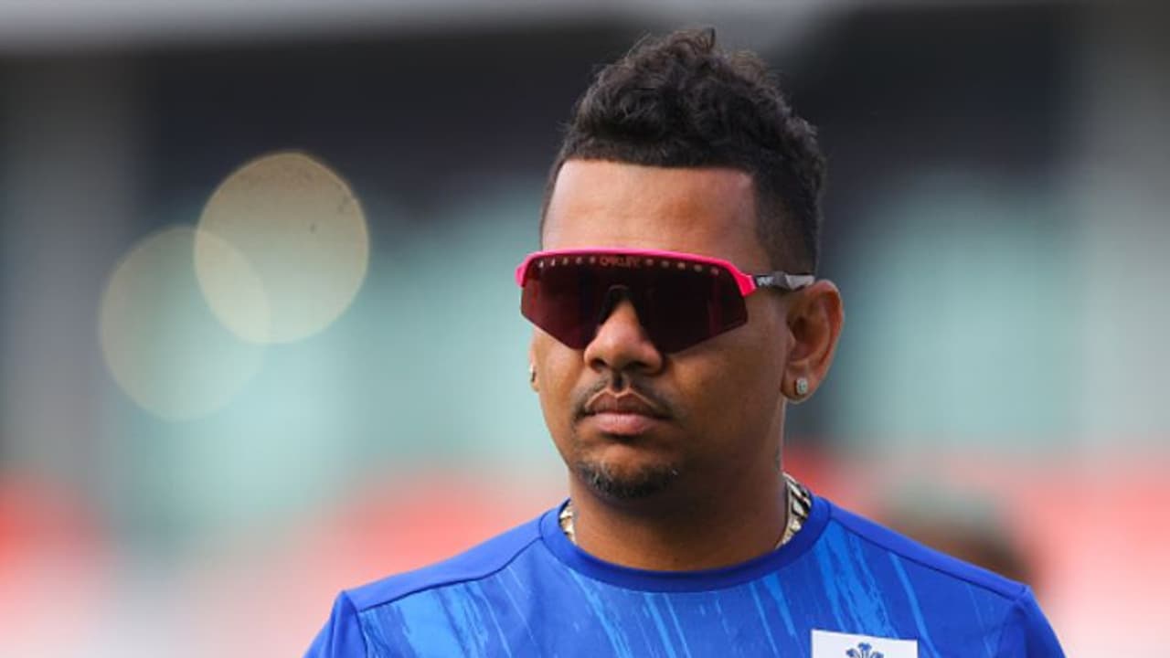 সিপিএলে নারিনের ২১ ডট বল, ৭ রানে ৩ উইকেট