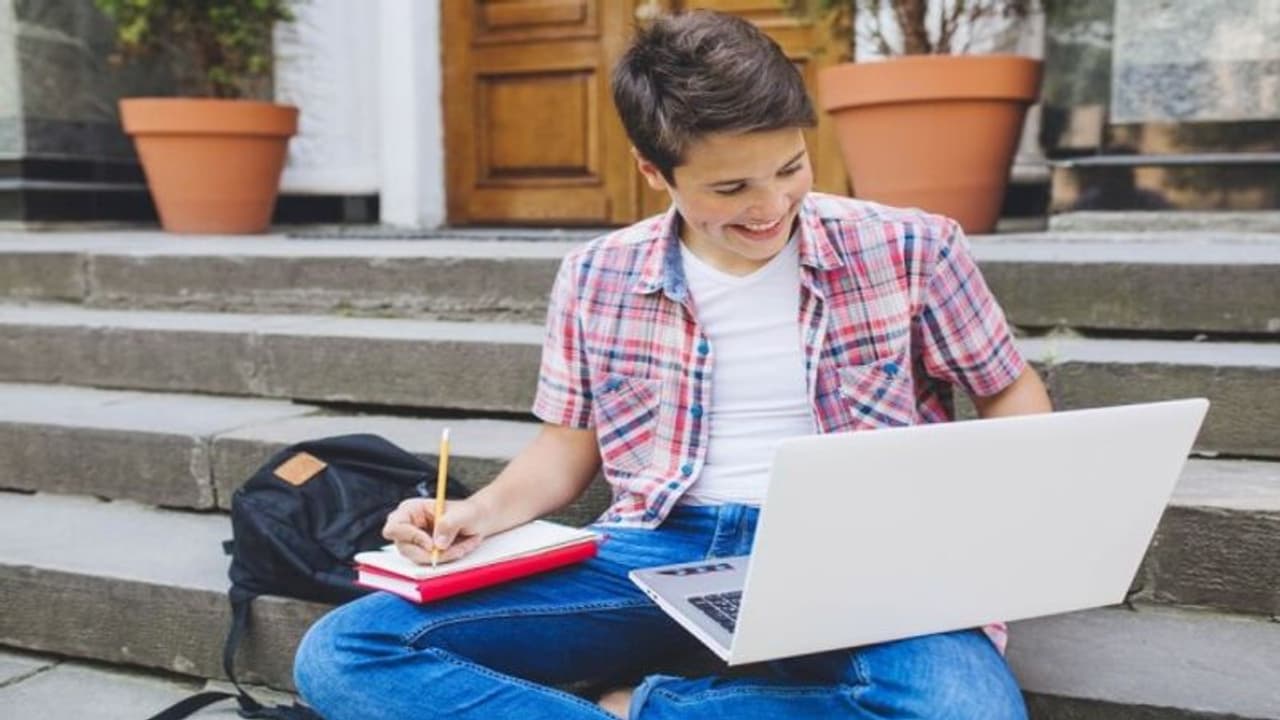 10 Effective Tips to Crack UGC NET Exam on Your First Attempt