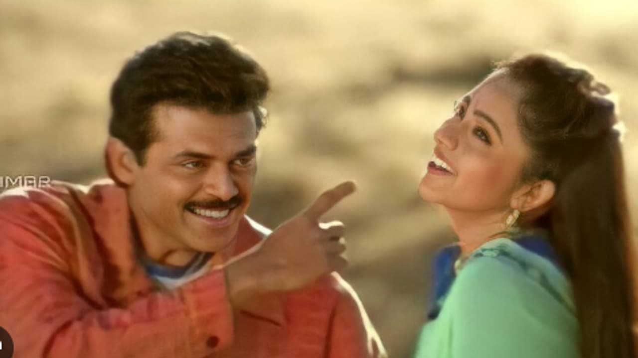 Soundarya Love Rumors: ಸೌಂದರ್ಯ ಜೊತೆ ವೆಂಕಟೇಶ್ ರೊಮ್ಯಾನ್ಸ್.. ಶಾಕ್ ಕೊಟ್ಟ ರಾಮಾನಾಯ್ಡು.. ಏನ್ ಮಾಡಿದ್ರು? | Venkatesh And Soundarya Rakhi Story Behind The Rumors Gvd Soundarya Love Rumors: ಸೌಂದರ್ಯ ಜೊತೆ ವೆಂಕಟೇಶ್ ರೊಮ್ಯಾನ್ಸ್.. ಶಾಕ್ ಕೊಟ್ಟ ರಾಮಾನಾಯ್ಡು.. ಏನ್ ಮಾಡಿದ್ರು? | Venkatesh And Soundarya Rakhi Story Behind The Rumors Gvd