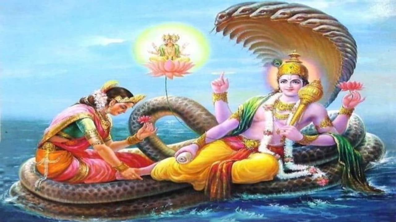 देवशयनी एकादशी: 4 महीने इनके पास रहेगा सृष्टि का भार, नहीं होंगे ये शुभ संस्कार