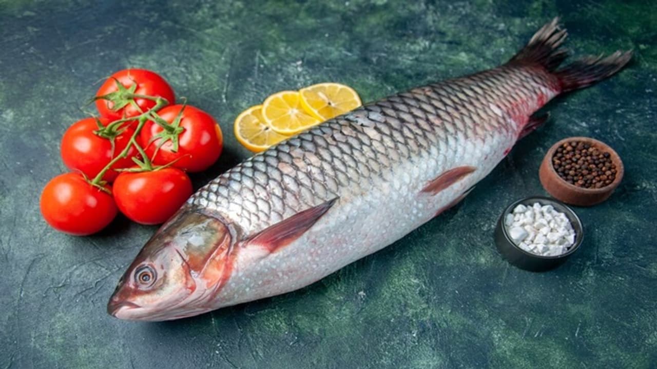 হার্ট অ্যাটাক থেকে বাঁচতে চান? এক বাটি মাছের ঝোলই কাজ করবে ওষুধের মতো ...
