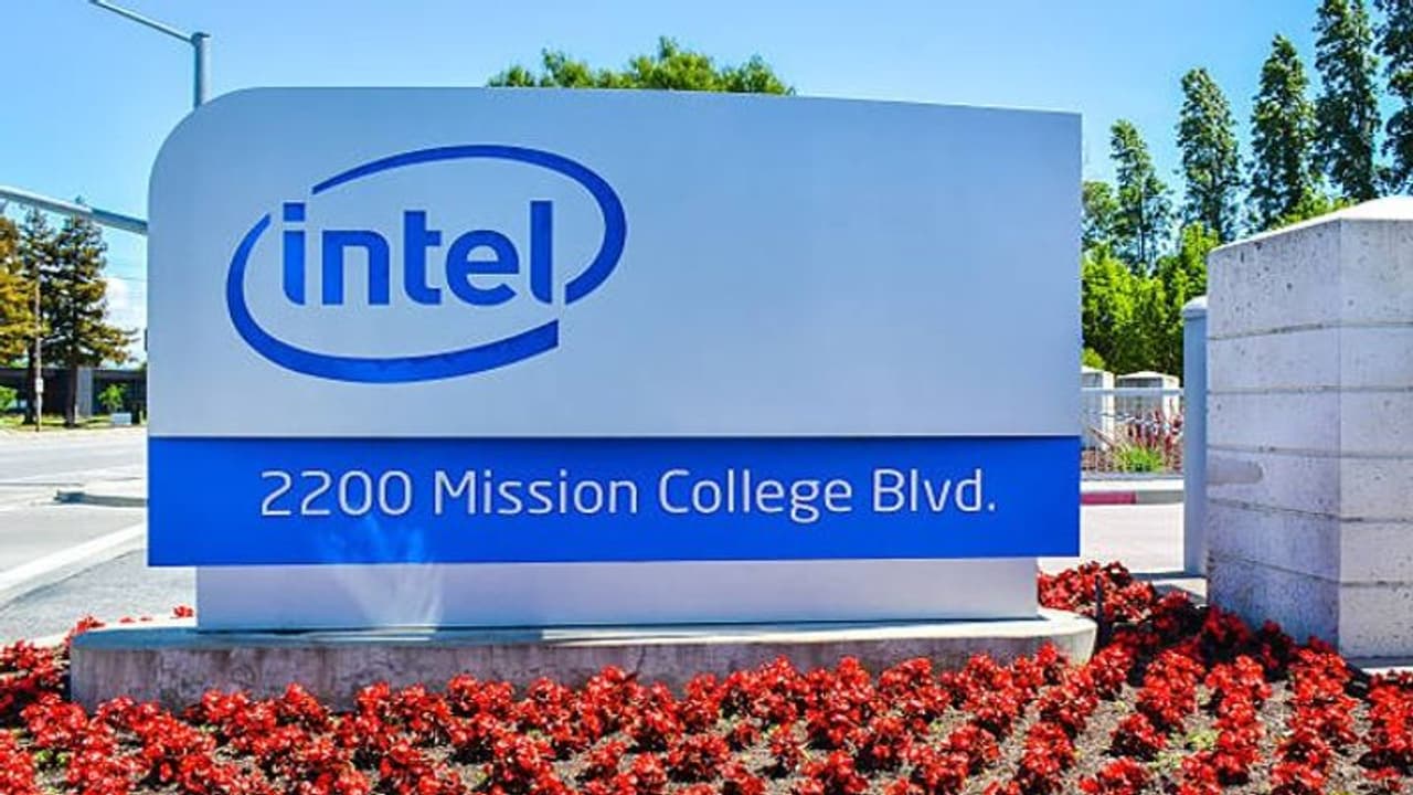 अमेरिकी चिप निर्माता कंपनी Intel करेगी 18,000 कर्मचारियों की छटनी, बताई ये वजह!