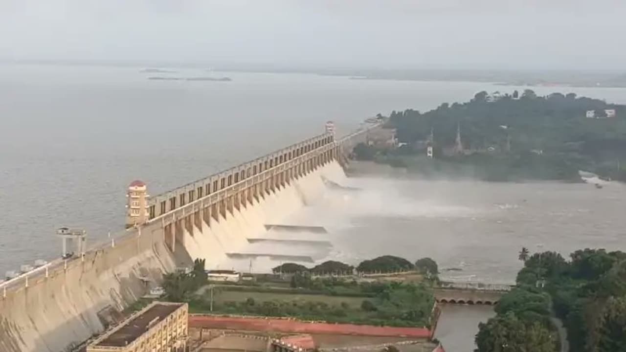 Tungabhadra dam gate repair: ಕೊಪ್ಪಳ: ತುಂಗಭದ್ರಾ ಅಚ್ಚುಕಟ್ಟು ಪ್ರದೇಶದಲ್ಲಿ ಮನೆ ಮಾಡಿದ ಆತಂಕ! | Tungabhadra Dam Gate Repair Koppal Farmers Protest For Water Tungabhadra dam gate repair: ಕೊಪ್ಪಳ: ತುಂಗಭದ್ರಾ ಅಚ್ಚುಕಟ್ಟು ಪ್ರದೇಶದಲ್ಲಿ ಮನೆ ಮಾಡಿದ ಆತಂಕ! | Tungabhadra Dam Gate Repair Koppal Farmers Protest For Water