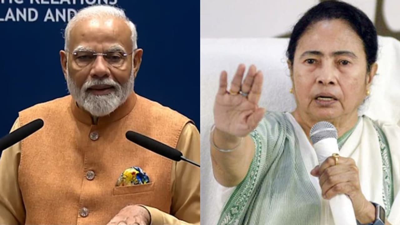 ബംഗാളിൽ അവസാനഘട്ട തെരഞ്ഞെടുപ്പിനുള്ള പരസ്യപ്രചാരണം ഇന്ന് അവസാനിക്കും; നിരവധി ഇടങ്ങളിൽ നിന്ന് നാടൻ ബോംബുകള്‍ കണ്ടെടുത്തു - Asianet News Malayalam