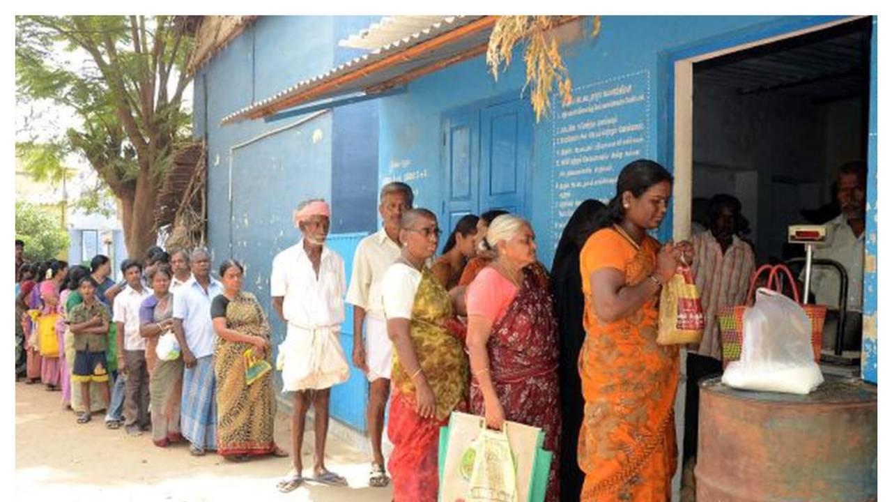 Bengaluru New Ration Shops ತೆರೆಯಲು ಅರ್ಜಿ ಆಹ್ವಾನ; ಇಂದಿನಿಂದಲೇ ಅರ್ಜಿ ಸಲ್ಲಿಕೆ ಆರಂಭ! | New Ration Shops Opening Applications Invited By Bengaluru District Sat Bengaluru New Ration Shops ತೆರೆಯಲು ಅರ್ಜಿ ಆಹ್ವಾನ; ಇಂದಿನಿಂದಲೇ ಅರ್ಜಿ ಸಲ್ಲಿಕೆ ಆರಂಭ! | New Ration Shops Opening Applications Invited By Bengaluru District Sat