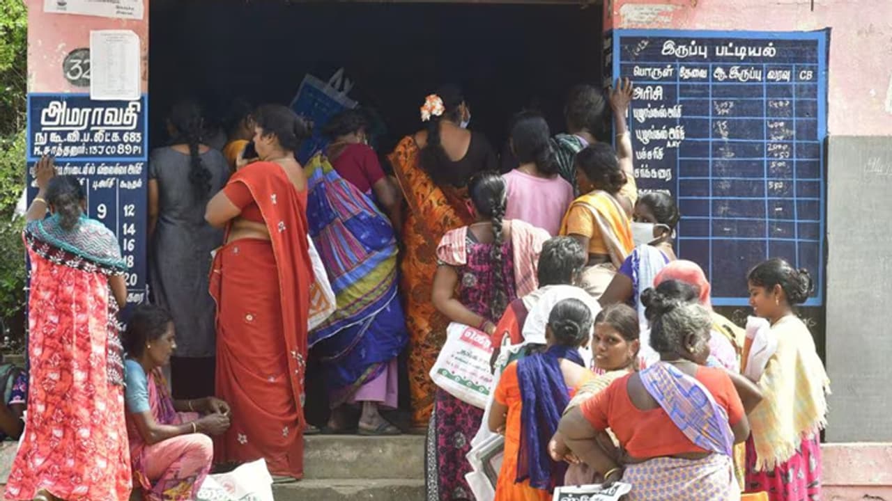 Public Ration Shop Ration Shop: அனைத்து ரேஷன் கடைகளுக்கும் பறந்த முக்கிய உத்தரவு! குஷியில் ...
