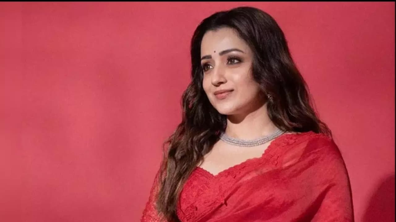 Actress Trisha Chennai House : சென்னையில் த்ரிஷா வீட்டை வாங்கியது யார்  தெரியுமா? "அந்த" கிளாசிக் தமிழ் நடிகர் தானாம்! | Classic Tamil And Telugu  Movie Star Bought Actress Trisha ...