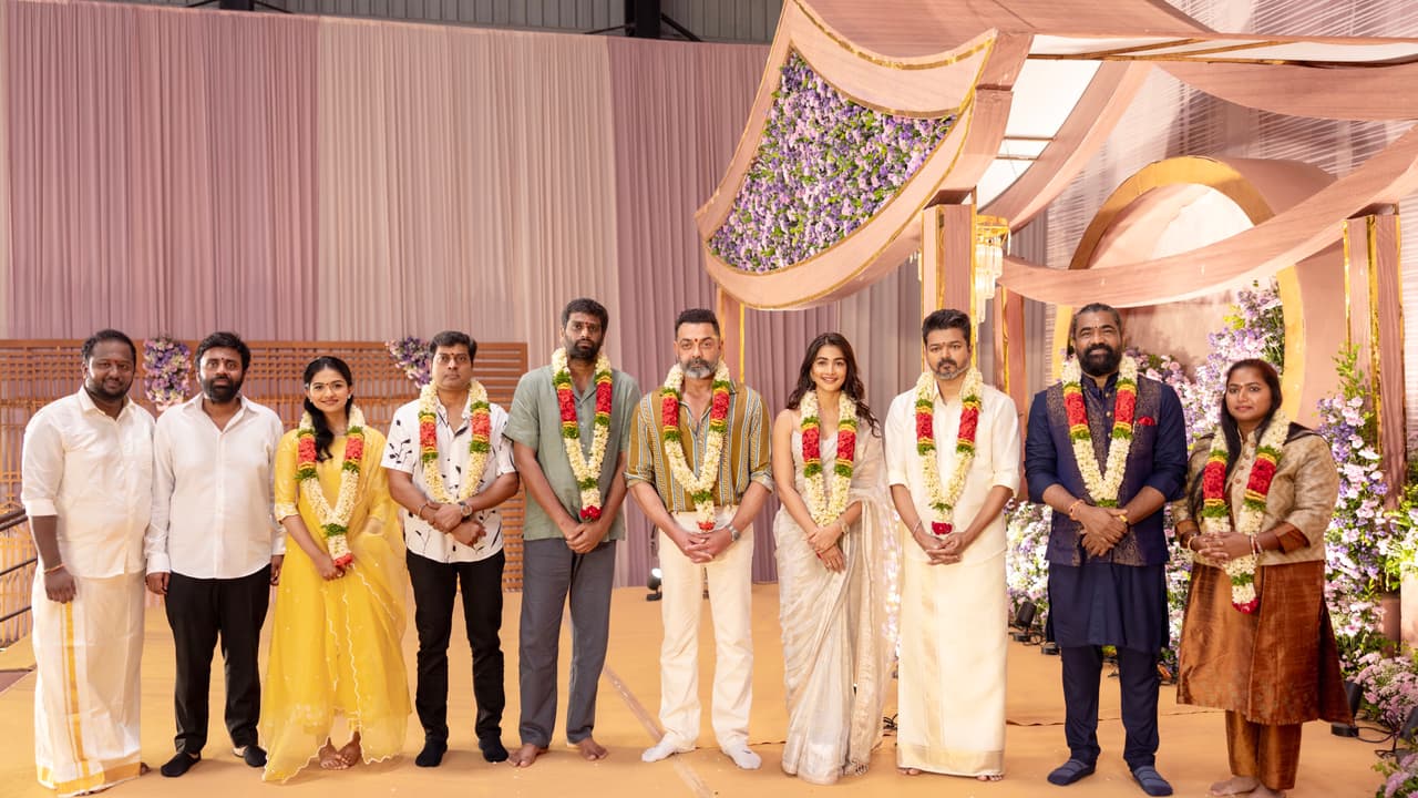 Jana Nayagan படத்துக்காக நடிகர், நடிகைகளுக்கு வாரி வழங்கப்பட்ட சம்பளம்... விஜய்க்கு 220 கோடி; அப்போ மத்தவங்களுக்கு?